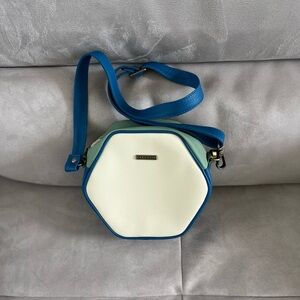 Parchita Bandolera Honey Crossbody Hexagon Vegan Leather Bag Purse NEW